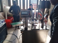 Ligne d'emballage rotative multi-têtes pour yaourt, gelée, ketchup, miel, pouding et boissons – Machine de remplissage et de scellage rotative pour gobelets