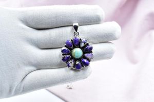 จี้เงินแท้สีม่วงดอกรักเร่เทอร์ควอยซ์พร้อมสายโซ่โรเดียมปรับได้และชุบทองเงินสเตอริ่ง - Product Image 5