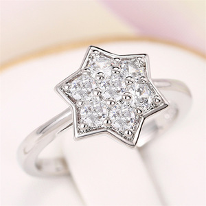 Anello Minimalista a Sei Punte con Zirconi per Donne, Gioiello da Dito Delicato e alla Moda - Product Image 5