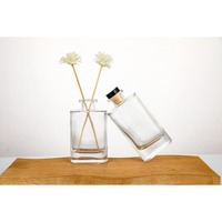 Bouteille diffuseur de parfum en verre rectangulaire plate de 200 ml vide avec bouchon en bois de hêtre et résine, logo personnalisé