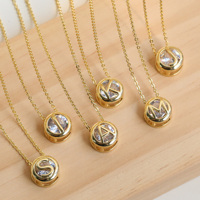 Collier avec pendentif initial en zircone blanche taille ronde, brillant, 26 lettres de l'alphabet, idéal pour cadeau de fête prénuptiale