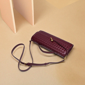 2026年新作 高級ヴィンテージスタイル ハンドメイド 幾何学模様 レディース PUレザー 編み込み ロングクラッチ ショルダーバッグ チェーンストラップ付き 結婚式 パーティー用 - Product Image 3