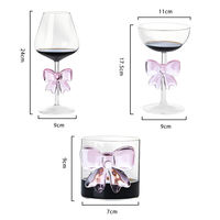 Vente en gros de tasses à thé en verre à nœud 3D faites à la main de style mignon personnalisé tasse à café en verre à haute teneur en borosilicate tasses à vin à nœud rose pour cadeau