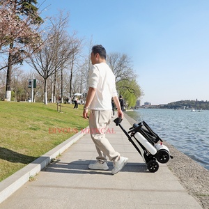สกู๊ตเตอร์เคลื่อนที่สำหรับผู้สูงอายุอัจฉริยะขายดี พร้อมที่วางแขนปรับระดับได้ ใช้มอเตอร์ไฟฟ้า 180 วัตต์ - Product Image 6