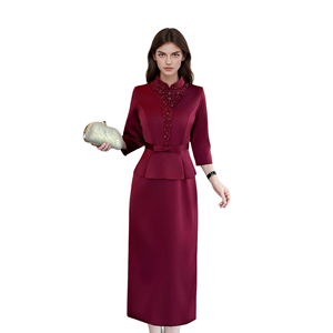 Abito lungo da <span class=keywords><strong>donna</strong></span> in raso rosso con elegante colletto di perline e fiocco in vita per l'abbigliamento da sposa autunnale - Product Image 1