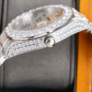 Reloj de Pulsera de Lujo con Diamantes y Cristales Estilo Hip Hop para Hombre, Logotipo Personalizado, Oro Blanco de Dos Tonos, Reloj con Incrustaciones - Product Image 5