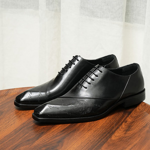Chaussures habillées en cuir véritable pour hommes, à bout pointu, à lacets, couleur unie, logo gravé, semelle extérieure en caoutchouc, livraison directe - Product Image 3