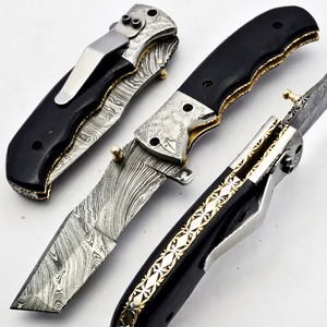Cuchillo Sheepfoot de Acero de Damasco de Grado Industrial Hecho a Mano con Mango de Madera y Latón, Borde Recto, Mecanismo de Apertura con Perilla, OEM, de Bolsillo - Product Image 1