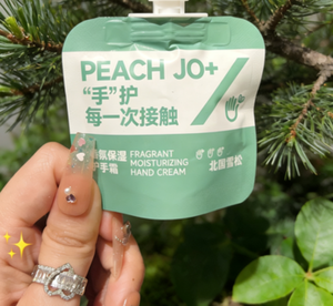 Crème pour les mains PEACH JO+ PJ quatre couleurs avec parfum de cèdre du Nord - Hydratante et nourrissante, parfumée - Product Image 3
