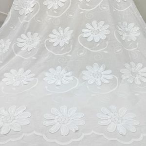 Tela de encaje 100% algodón transpirable vintage Cottagecore con <span class=keywords><strong>bordado</strong></span> 3D de <span class=keywords><strong>margaritas</strong></span> al por mayor para vestidos de verano de diseñador y prendas DIY - Product Image 3
