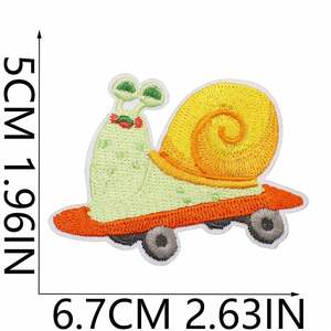 Nouveaux patchs brodés thermocollants en forme d'escargot de dessin animé pour vêtements et décoration de skateboard - Product Image 4