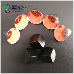 Prisma Óptico Cúbico de Esquina FELIX 25.4 BK7 con Revestimiento Reflectante de Cobre y Capa Negra - Product Image 6