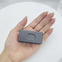 Boîte à snus personnalisée en aluminium 6061 à double compartiment avec couvercle coulissant, finition sablée et anodisée, pour le stockage portable du tabac, usinée par électro-érosion à fil.
