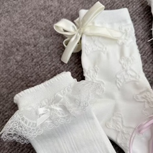 Chaussettes blanches en dentelle avec nœud, longueur cheville, respirantes, absorbant la transpiration, pour jeunes, style décontracté - Product Image 2