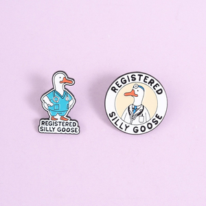 Broche en émail drôle 'Silly Goose' pour médecins et infirmières, badge de revers, bijou fantaisie, cadeau pour médecins - Product Image 5