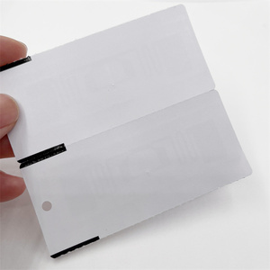 Etiquetas de Oreja para Mascotas RFID UHF GSC-L27D, Personalizables, Reescribibles, Imprimibles, Duraderas, de Largo Alcance, Etiqueta Pasiva con 5 Años de Duración, Monza 4E - Product Image 4