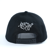Yukaihe Fashion Black Custom Geborduurde Logo Rand Golf Caps Oem & Odm Outdoor Gestructureerd Verstelbare 5 Panel Hoeden Lage Moq