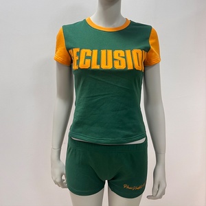 Ensemble de survêtement pour femme avec patch brodé personnalisé, ensemble deux pièces, short et t-shirt court pour femme - Product Image 1