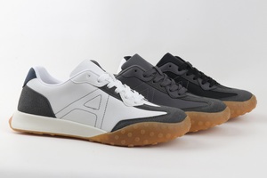 In 2025, la tendenza della moda sarà per scarpe da uomo Casual a fondo piatto e stringate leggere, comode e traspiranti. - Product Image 3