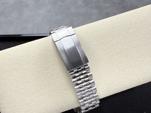 Recomendación Sincera: Platino y Acero Inoxidable Combinados en una Perfecta Armonía. Reloj Mecánico de Alta Calidad - Product Image 5