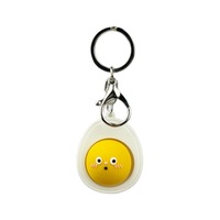 Porte-clés en PVC en forme d'œuf de dessin animé réaliste avec bouton, petit pendentif mignon pour sacs à dos, gadget anti-stress parfait