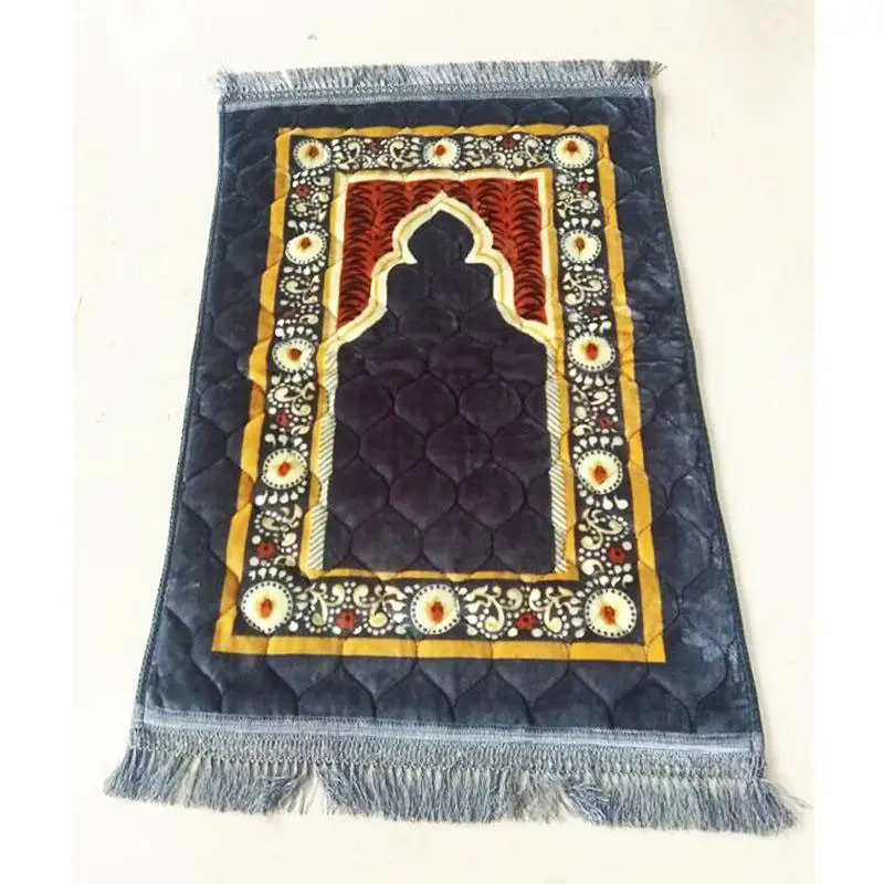 Nouveau design classique anti-dérapant tapis de prière Islam cadeaux tapis de prière franges des deux côtés musulman prière tapis pliant