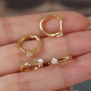 Piccoli orecchini a clip a forma di goccia per donna, gioielli alla moda con ciondolo a goccia scintillante - Product Image 3