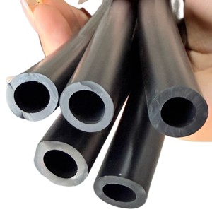<span class=keywords><strong>Tube</strong></span> en caoutchouc industriel en silicone noir personnalisable <span class=keywords><strong>Tuyau</strong></span> de <span class=keywords><strong>protection</strong></span> flexible en PVC NBR lisse et EPDM coupe personnalisée extrudée - Product Image 3