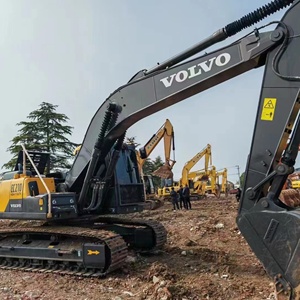 Excavatrice VOLVO EC210 d'occasion, modèle 2022, équipée d'un moteur PLC, configuration d'origine, peinture d'origine, 21 tonnes, expédition rapide, négociable - Product Image 4