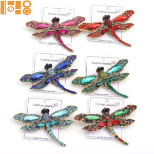 Nouvelle broche <span class=keywords><strong>libellule</strong></span> au design personnalisé en alliage et strass, accessoire vestimentaire polyvalent, vente en gros - Product Image 2