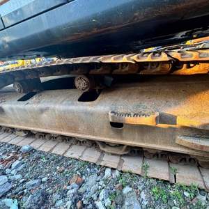 Excavatrice hydraulique sur chenilles Hyundai 305LC-9T d'occasion de 30 tonnes, de haute qualité, presque neuve, pour l'exploitation minière et les travaux d'excavation. - Product Image 4