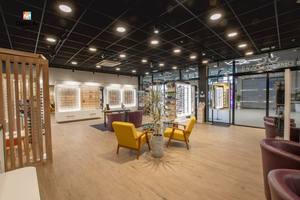 Aménagement de magasin d'optique, mobilier d'exposition, vitrines en verre sur mesure pour lunettes de vue et de soleil, design d'intérieur de magasin d'optique - Product Image 5