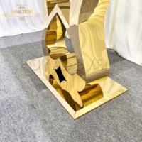 Table de Mariage et de Réception Haut de Gamme en Acier Inoxydable Doré pour Hôtels et Événements – Meuble de Fête Nuptiale