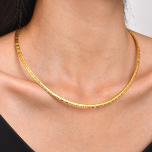 Collana Girocollo da Donna in Acciaio Inossidabile Placcato Oro 18K Stile Europeo e Americano - Product Image 2