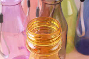 Bouteille d'eau sport portable en plastique transparent incassable de couleur bonbon, hermétique, réutilisable, sans danger pour les aliments, avec bouchon à paille, 350 ml - Product Image 3