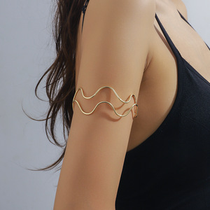 Bracciale elegante bracciale da donna regolabile Boho delicata catena a strati di <span class=keywords><strong>gioielli</strong></span> di lusso oro argento impilabile fascia da braccio - Product Image 3