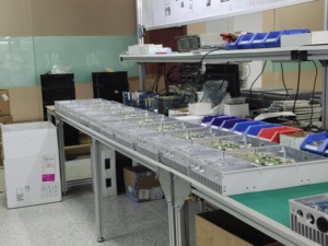 Mạng di động 900 1800 2100 RF Tri ban nhạc <span class=keywords><strong>Repeater</strong></span> kỹ thuật số thông minh <span class=keywords><strong>Repeater</strong></span> - Product Image 4