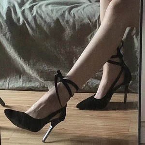 Nuove décolleté classiche Sexy per donne QuiteS nere con cinturino incrociato a bocca bassa temperamento per l'estate - Product Image 3