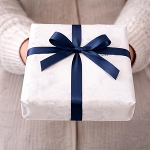 Papier de soie imprimé avec logo personnalisé, recyclable, couché, imprimé en héliogravure, pour l'emballage des vêtements et l'emballage recyclé - Product Image 2