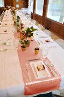 Nappe ronde élégante ornée de paillettes pour les fêtes de mariage nordiques et les célébrations de Noël