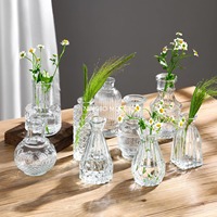 Mini Vase de Table en Verre Vintage Set 3 Pièces 6 Pièces 12 Pièces Petit Vase Transparent Convient pour la Décoration de Table de Mariage