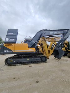 En stock : Excavatrice lourde Hyundai 220 d'occasion, modèle 220-9s sur chenilles, 22 tonnes, modèle 2025 avec moteur Cummins – Offre spéciale - Product Image 6