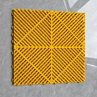 Maßgefertigte Snap-Fit Modulare Bodenfliesen 400x400x18mm Pflegeleichte Ölbeständige Gitterfliesen Werkstatt-Bodenbelag-Set