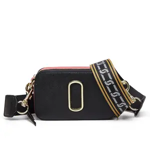 Modieuze All-In-One Cross-Body Cameratas Met Brede Schouderband En Meerkleurige Optionele Lente-En Zomertas Voor Dames