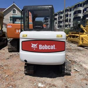 Mini-excavatrice sur chenilles Bobcat 331 d'occasion, moteur Kubota, compacte, hydraulique, pour travaux de jardinage, d'aménagement paysager et de construction municipale - Product Image 4