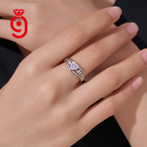 Bague en argent sterling S925 avec cœur Claddagh intemporel et accents de nœud celtique, sertie de moissanite, un cadeau significatif – Nouveauté très prisée - Product Image 6