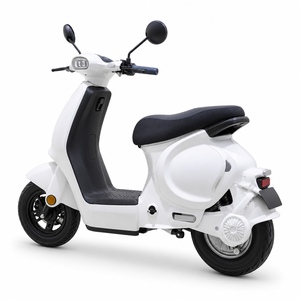 Scooter Eléctrico NIU Blanco, Estilo Cub, Motor de 400W, Batería de 48V 23Ah, Motor sin Escobillas, Frenos de Disco Delanteros y de Tambor Traseros - Product Image 4