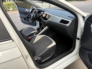 Auto Usado de <span class=keywords><strong>Segunda</strong></span> <span class=keywords><strong>Mano</strong></span> - <span class=keywords><strong>VW</strong></span> POLO 2025, Auto Nuevo con la Mejor Oferta del Mercado, Volante a la Izquierda - Product Image 4