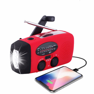 ไฟแคมป์ปิ้งพลังงานแสงอาทิตย์แบบมือหมุนพร้อมวิทยุ AM/FM สำหรับใช้งานกลางแจ้ง แบตเตอรี่ 2000mAh ชาร์จผ่าน USB ได้ ไฟฉายแบบมือหมุนอเนกประสงค์ - Product Image 1