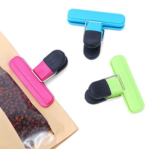 Clips de scellage réutilisables en plastique PE pour la conservation des aliments et les sachets de collations - Conception flexible 3-3,9 pouces x 4-5,9 pouces - Product Image 6